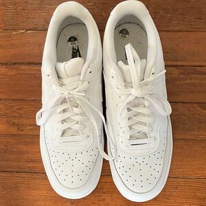 White Nike Low Air Force 1 One